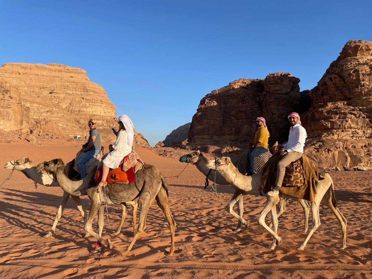 Hotel Zawaideh desert Camp Wadi Rum Exterior foto