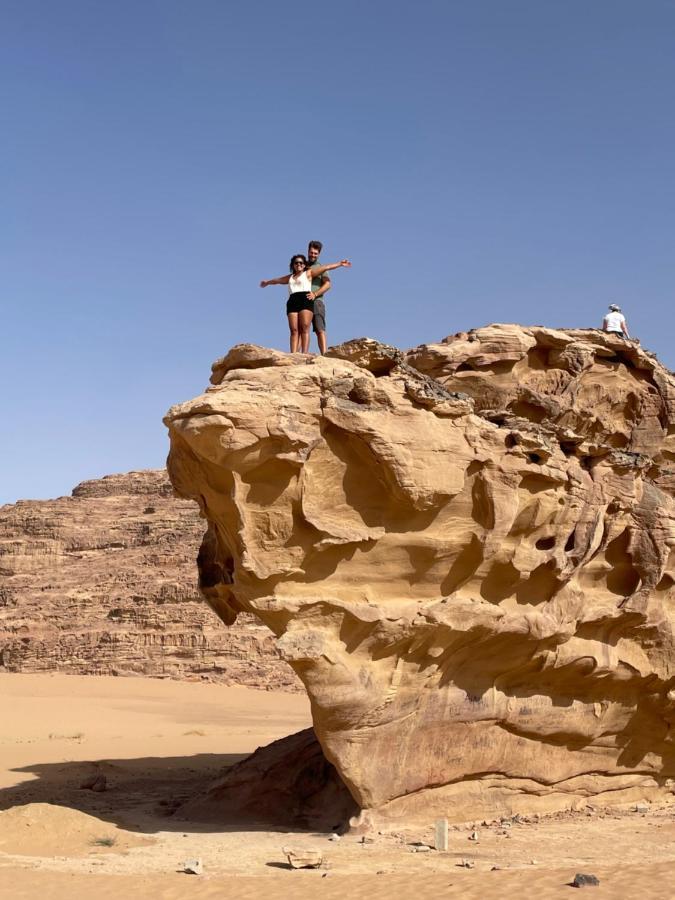 Hotel Zawaideh desert Camp Wadi Rum Exterior foto