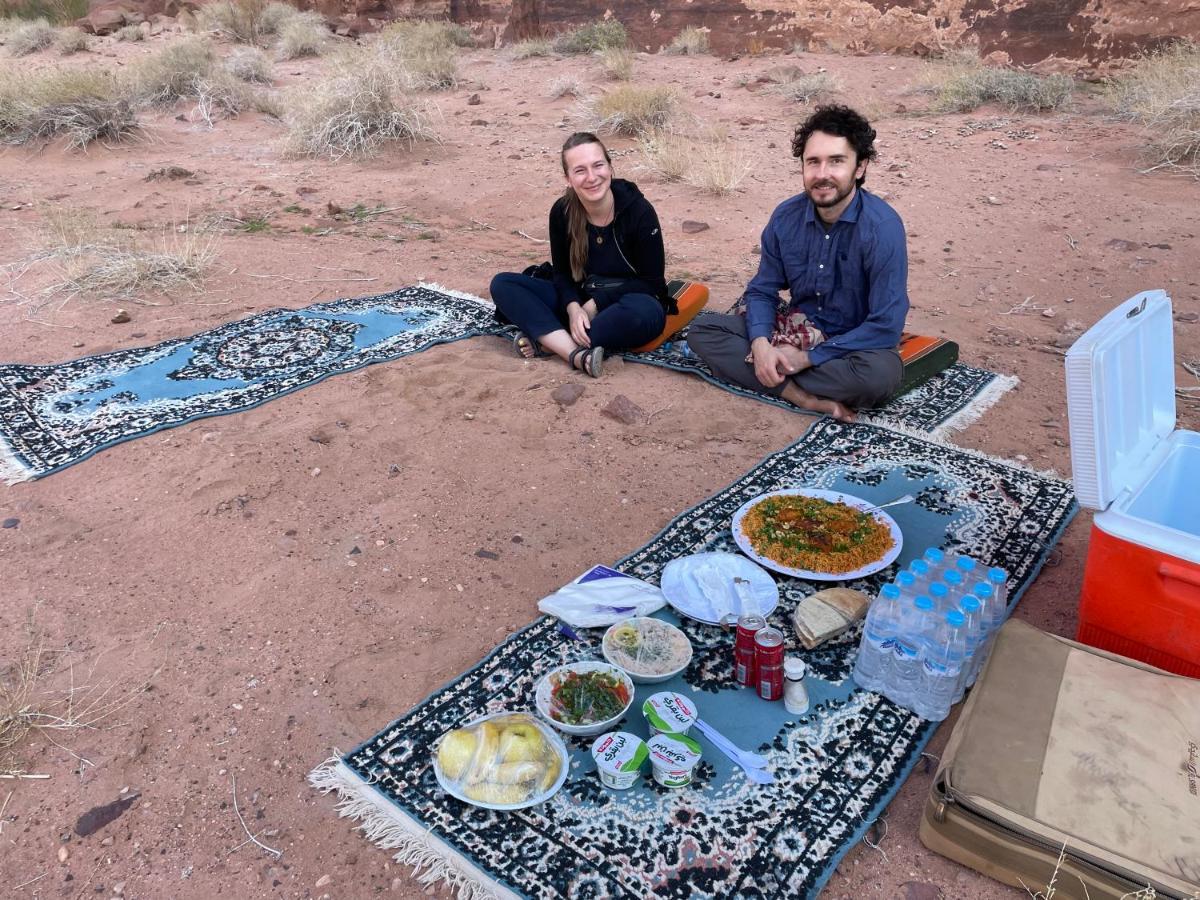 Hotel Zawaideh desert Camp Wadi Rum Exterior foto